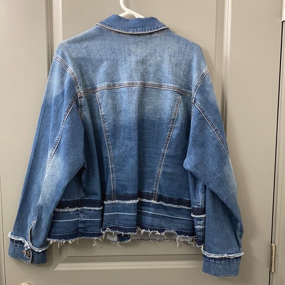 Lane Bryant Deconstructed Denim Jacket size 24 - Picture 2 of 7